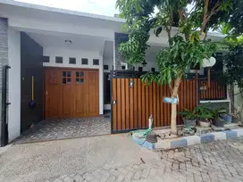 Rumah + perabot, tinggal angkat koper saja!