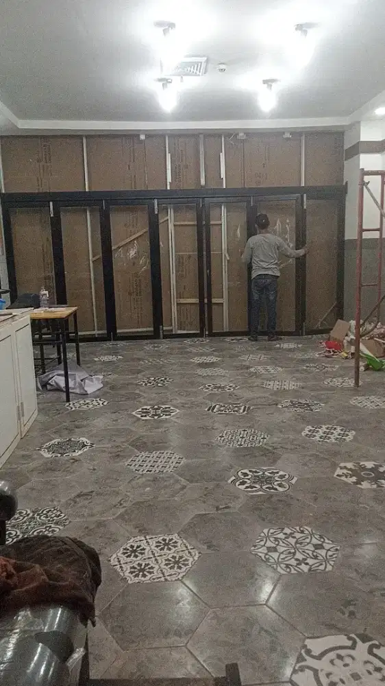 Pintu lipat pintu sliding sekat kaca