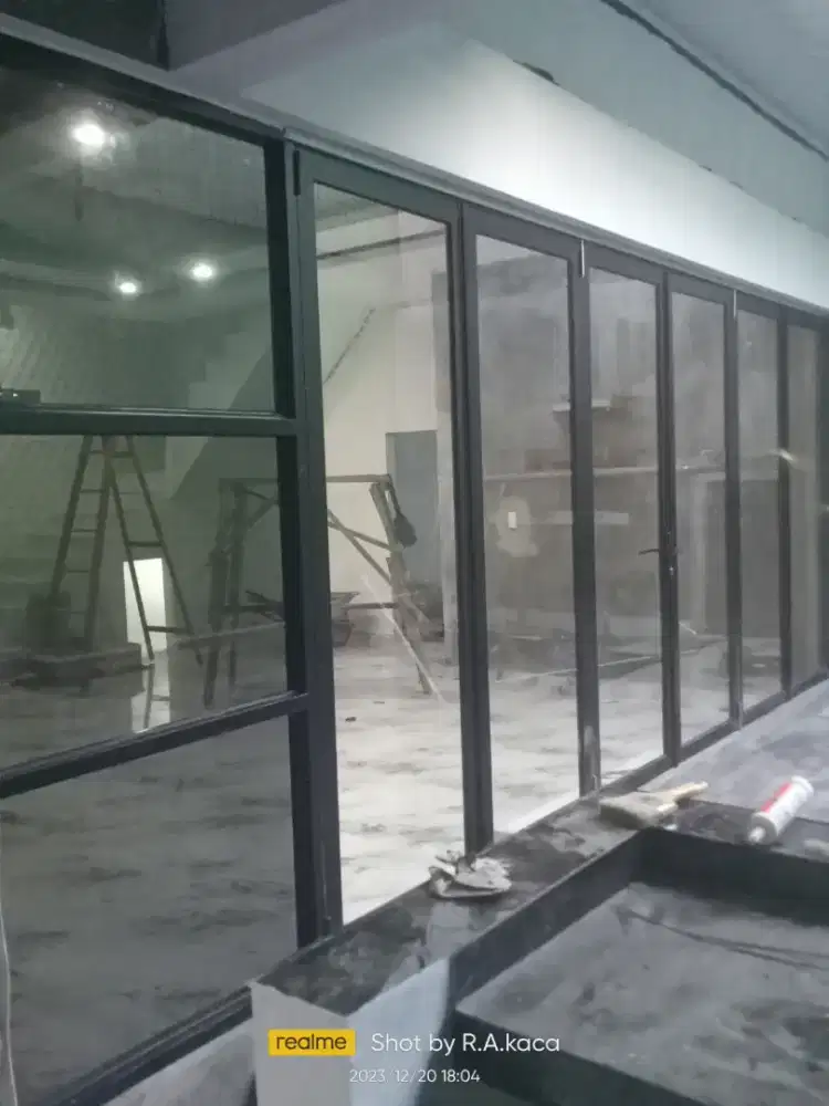 Pintu lipat pintu sliding kaca