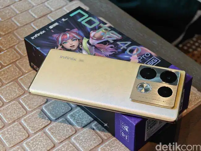 INFINIX NOTE 40 PRO 5G (8/2560 FULLSET GARANSI RESMI S/D OKTOBER 2025