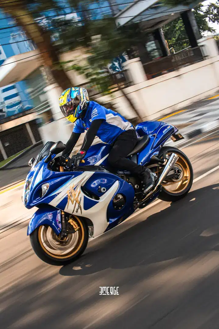 Suzuki GSX 1300 R like new
