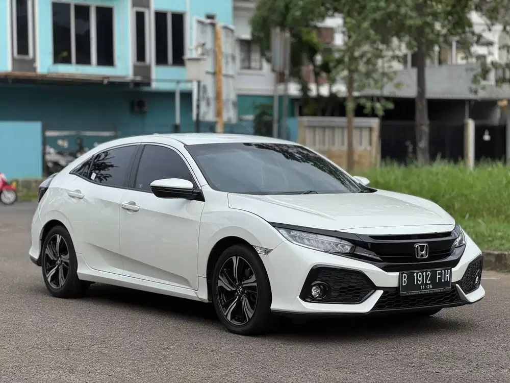 TERMURAH!!! HONDA CIVIC HATCHBACK AT 2018 PUTIH