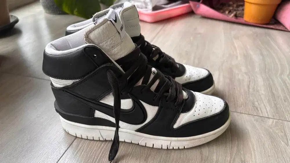 Nike dunk ambush black white