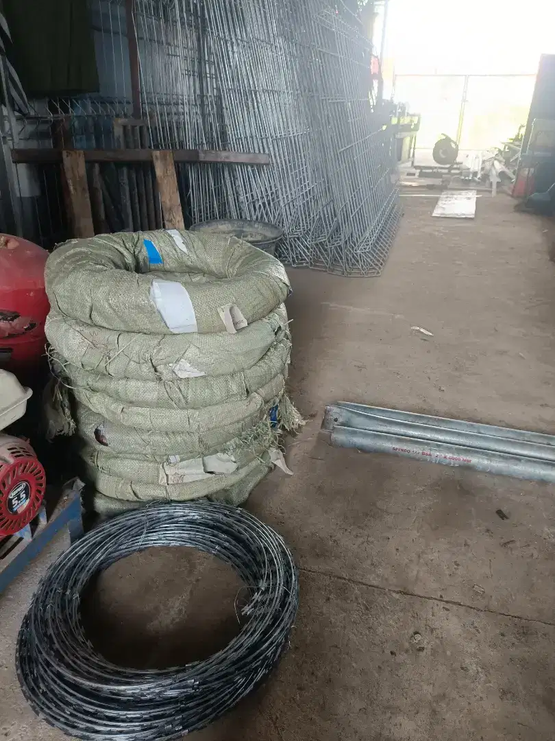 Jual kawat silet dan jual kawat duri di kalimantan