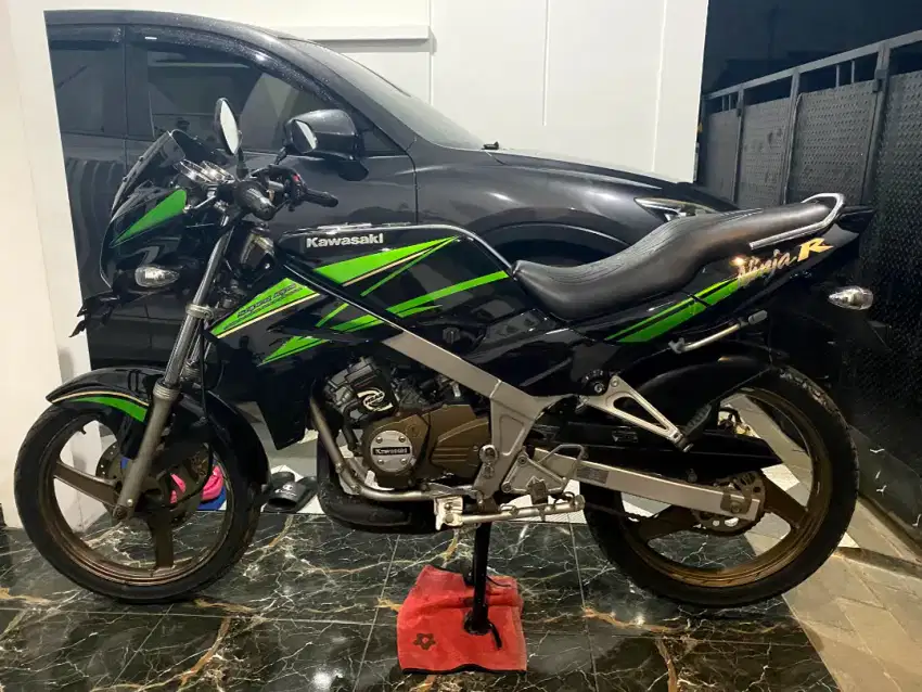 Kawasaki Ninja R Limited Edition ( EDISI TERBATAS )