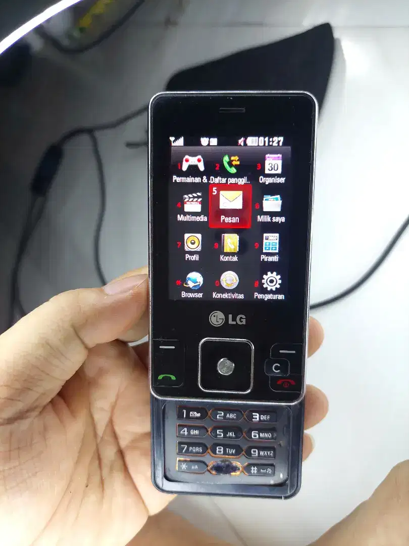 LG KC550 Slide Langka Jadul / hp lawas / rare item