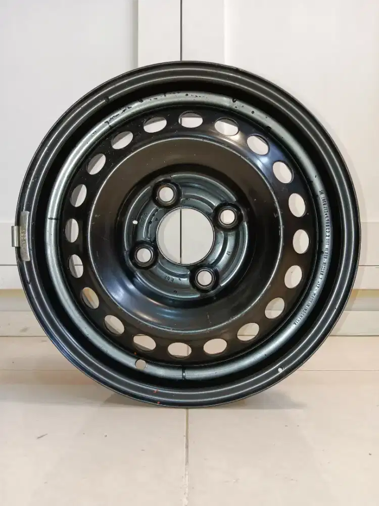 Velg kaleng velg r13