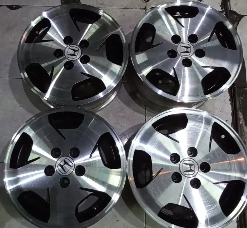 Velg copotan Odyssey Ring 16 for Luxio Innova Rush Accord Apv Ertiga