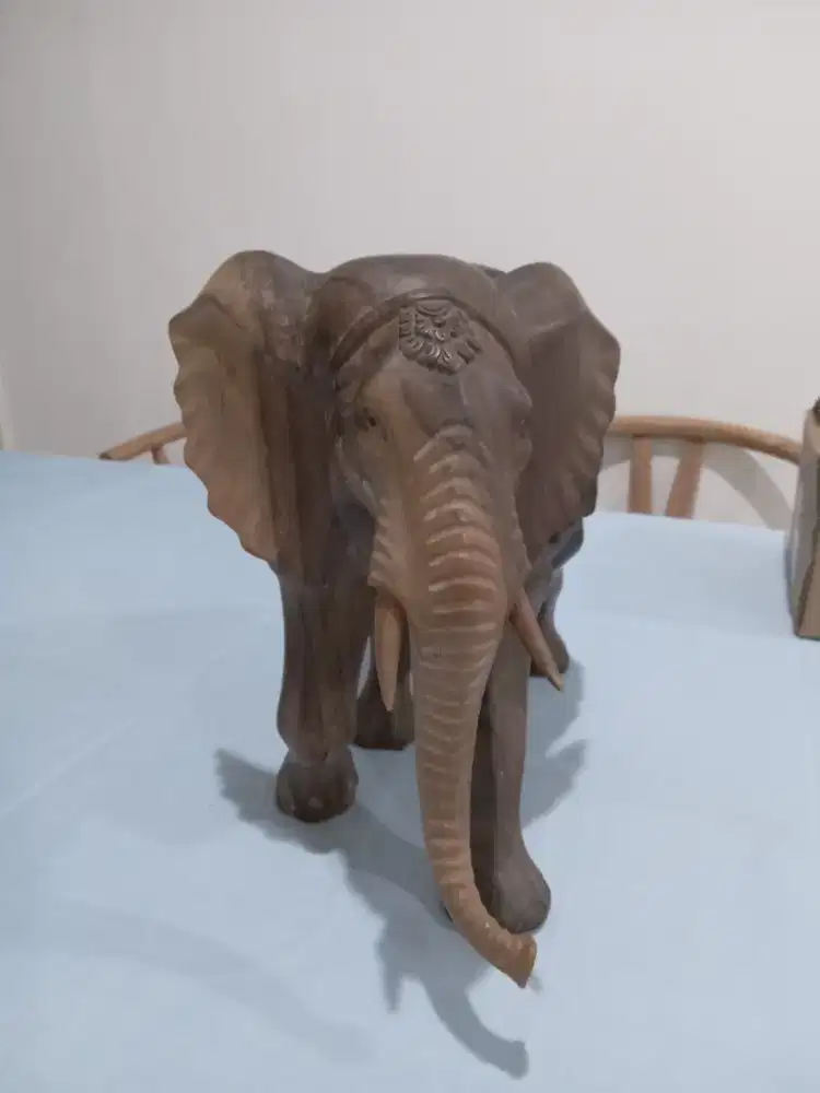 Patung Gajah sonokeling kuno antik