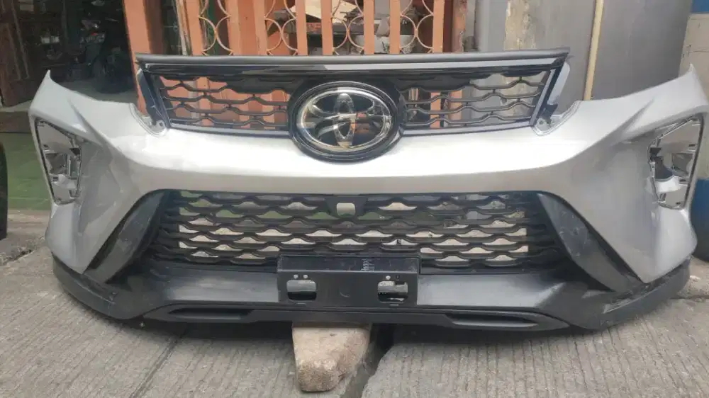 Bumper depan toyota fortuner legender