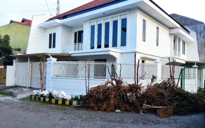 Dijual/dikontrakkan Rumah Murah Besar Nyaman Tenang Darmo Indah Asri
