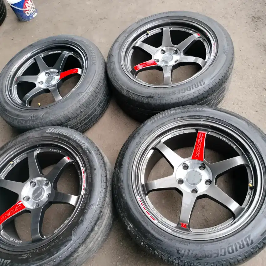 Velg te37 ring 18 pcd 5x114,3 ET 38 ban Bridgestone 235/50 R18 90%