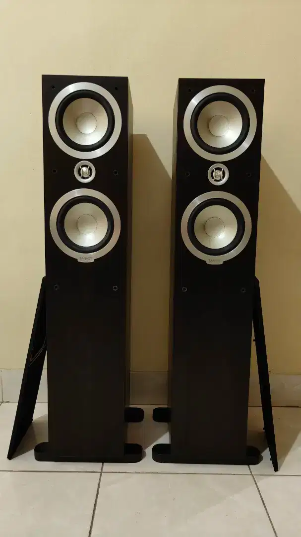 Speaker tannoy mercury v4i