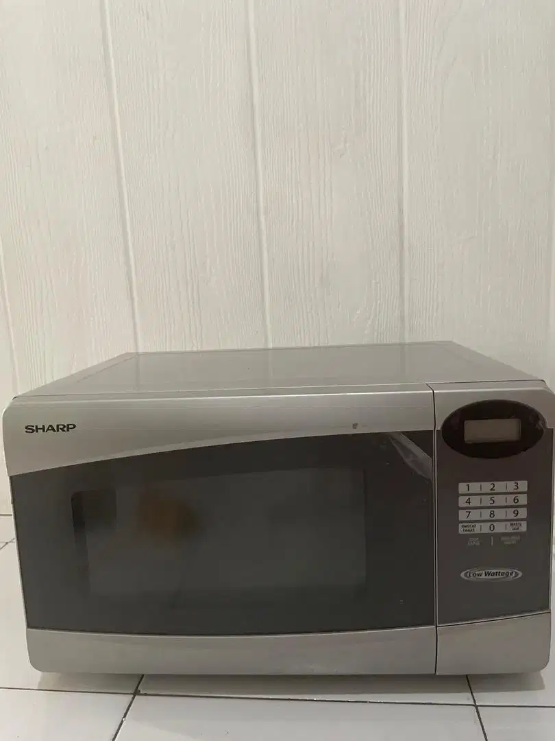 [BARANG MULUS] Dijual Microwave merk SHARP model R230R(S)