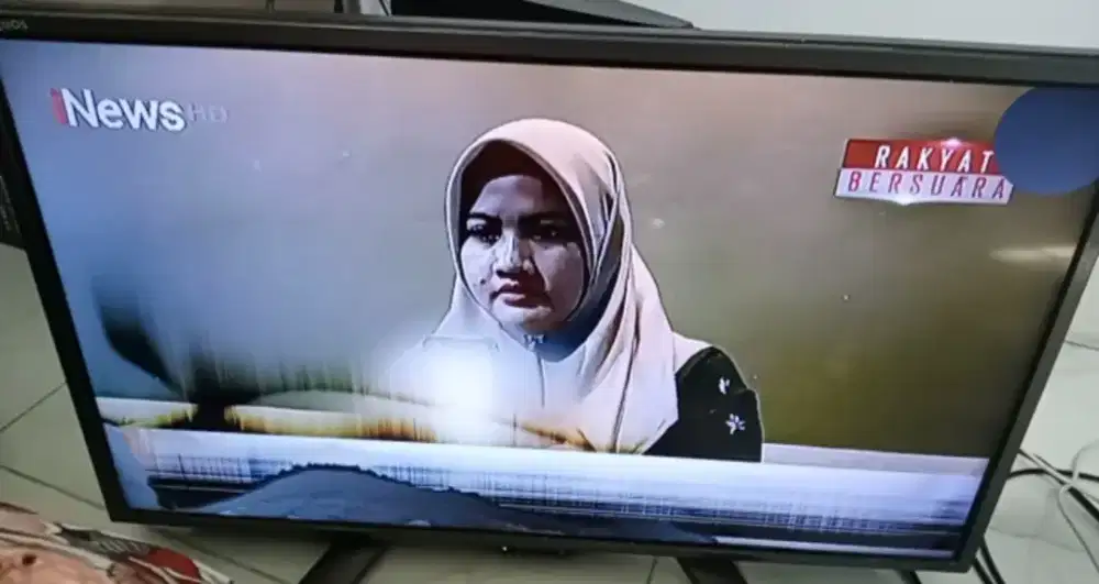 TV Sharp uk 24 inch + STB Matrix Merah