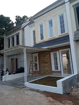 RUMAH CANTIK 2 LANTAI DEKAT KAWASAN GOLF CIMANGGIS DAN DEKAT TOL