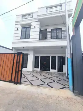 Rumah Lux Plus Rooftop Dlm Cluster Exclusive di Cipayung Jaktim