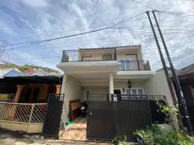 Rumah Minimalis 2 Lantai Bangunan Baru di Cinere