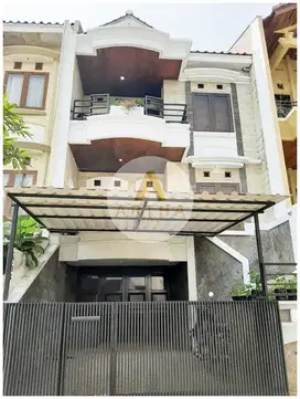 Rumah Bagus dan Siap Huni di Setraduta Bandung