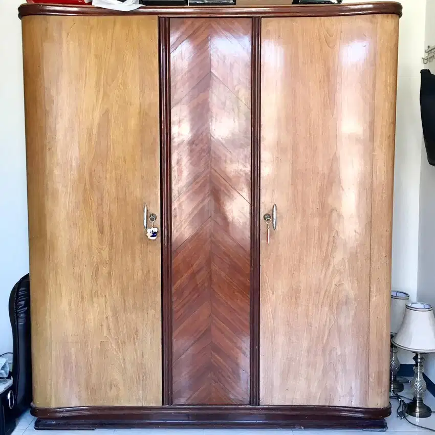 Lemari Baju 3 Pintu Kayu Jati Solid Classic Grade A Jadul