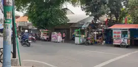 RUMAH KRAMAT SENEN PINGGIR JALAN COCOK UNTUK USAHA HITUNG TANAH MURAH