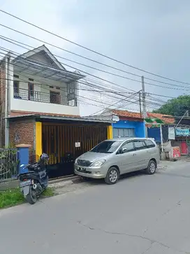 JUAL RUMAH SCOND STRATEGIS 2 LANTAI PINGGIR JALAN