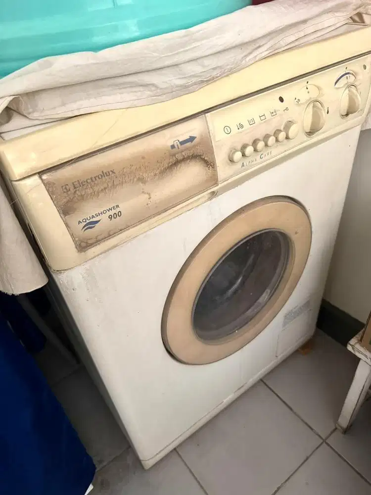 Mesin Cuci Electrolux Aquashower 900 Kapasitas Besar