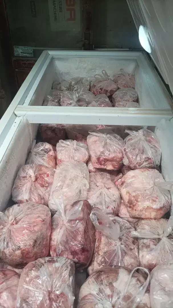 Tetelan sapi Frozen campuran bakso