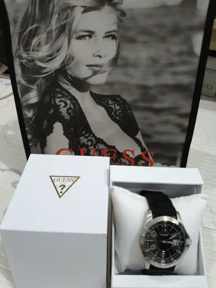 Jam Tangan Guess GW00805G1 black pria