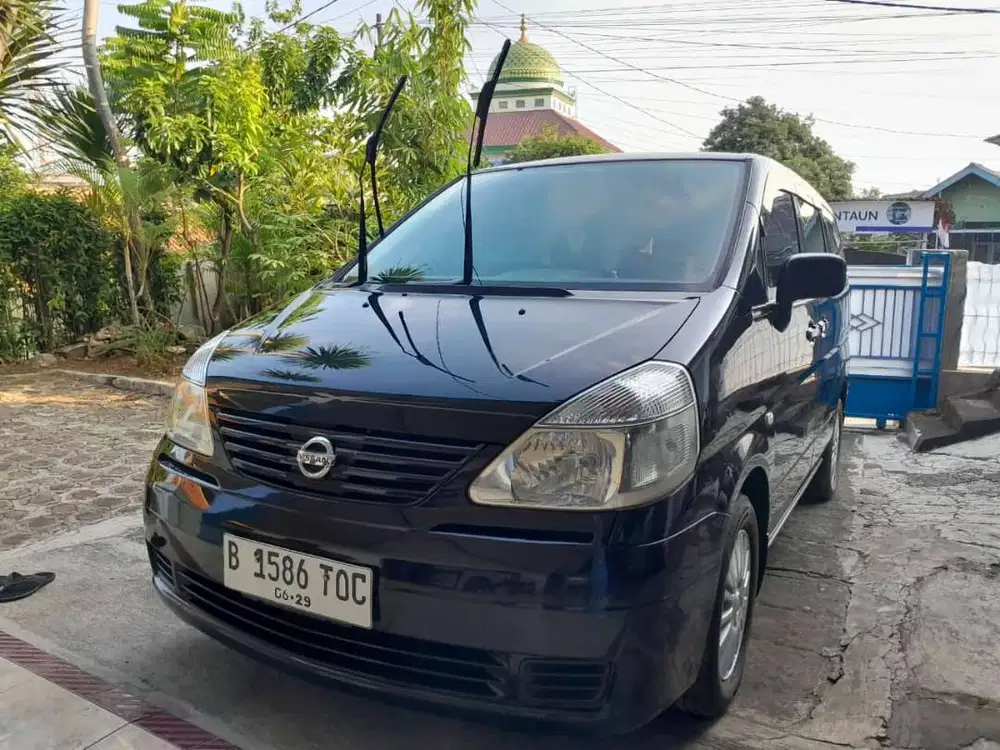 Nissan Serena CT Automatic Tahun 2011
