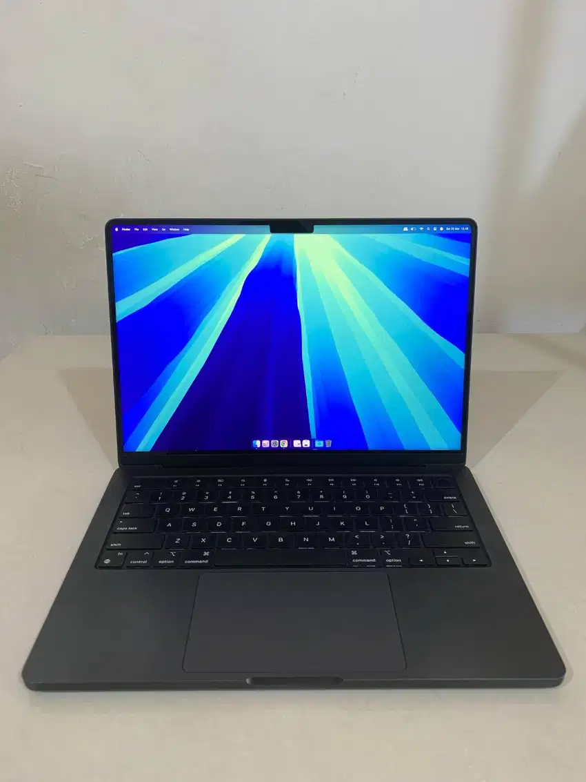 Macbook M3 2023