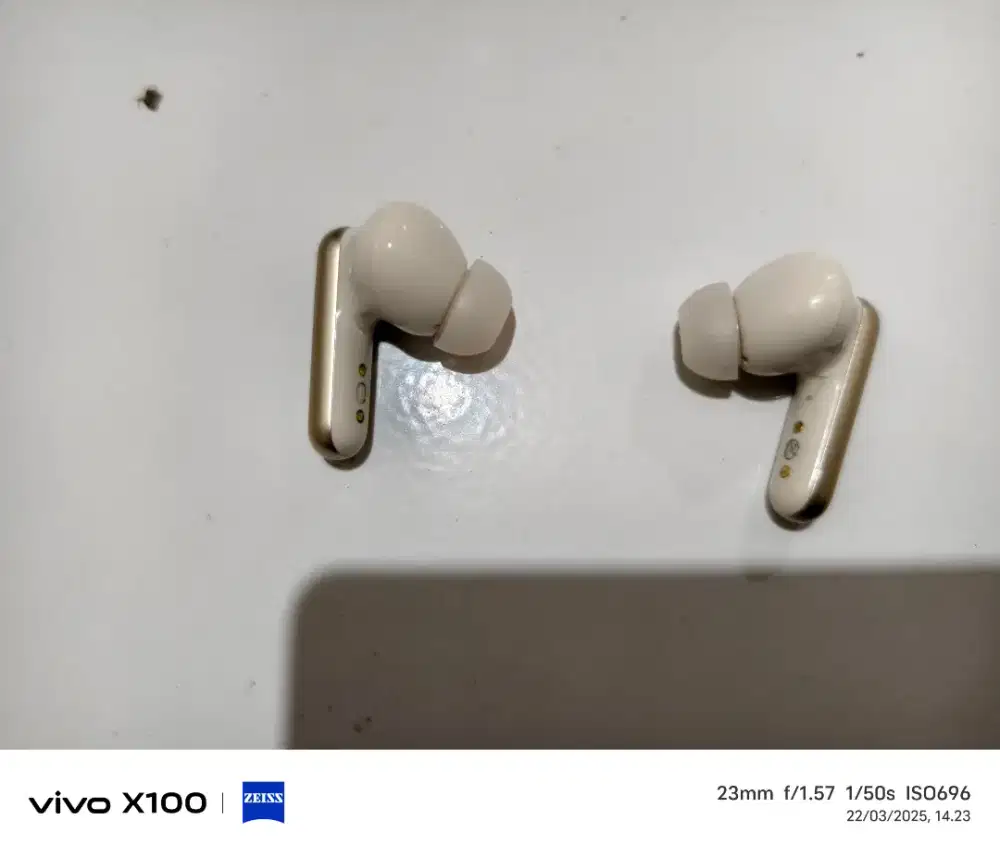 Buds TWS Soundcore P40i cream