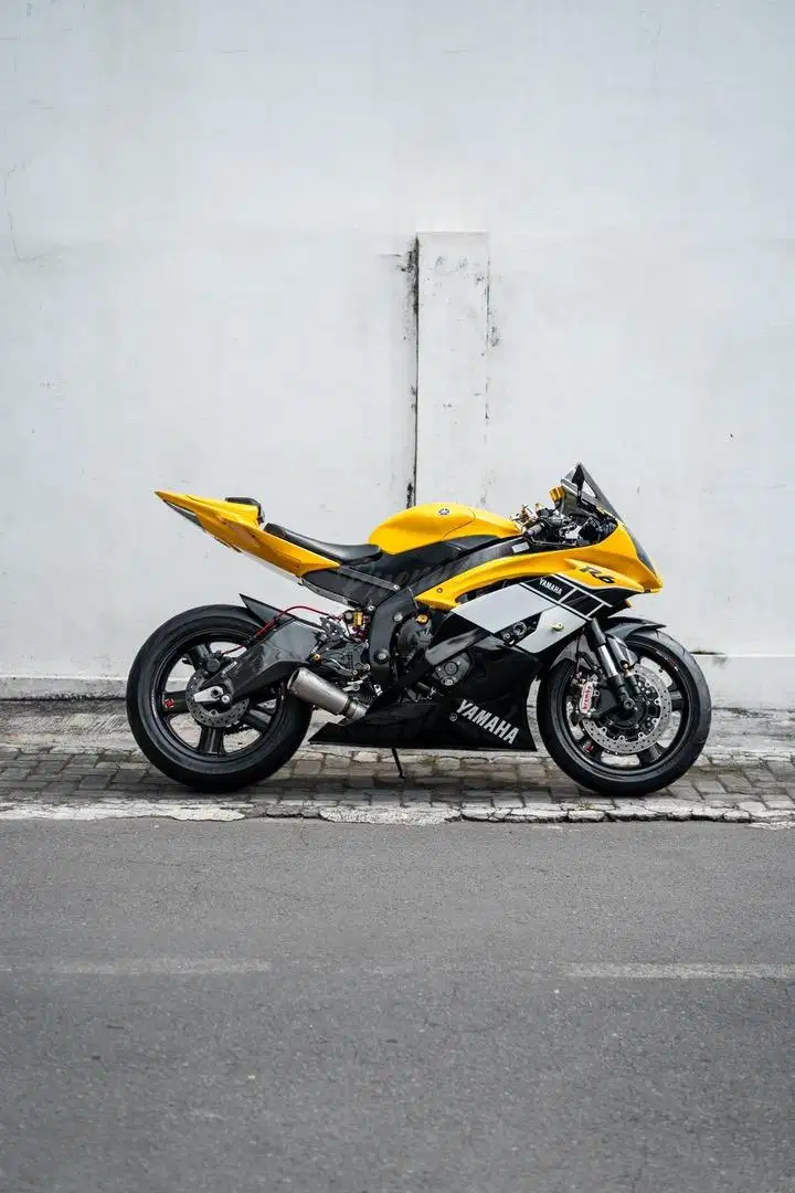 Moge Yamaha YZF - R6 Replica 60th Anniversary  Low ODO