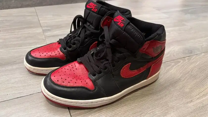 Nike Air Jordan 1 Retro High OG Banned Retro 2016