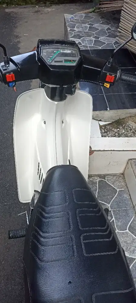 Motor klasik Suzuki RC 100 Bravo