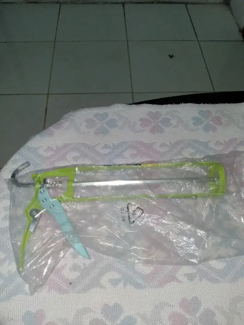 Tembak lem sealent