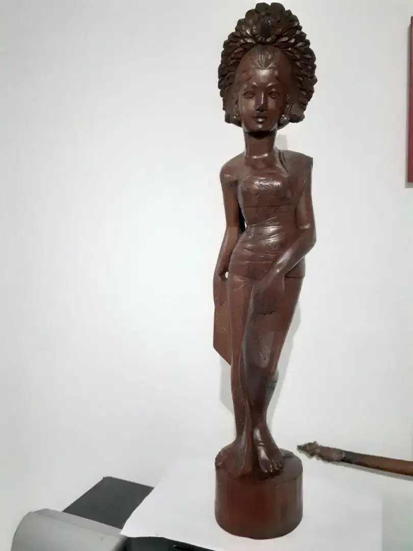 Patung kayu jati putri cantik