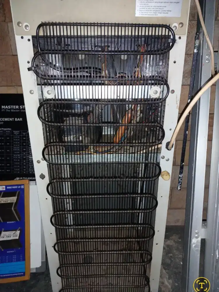 Dispenser Standing ice kompresor