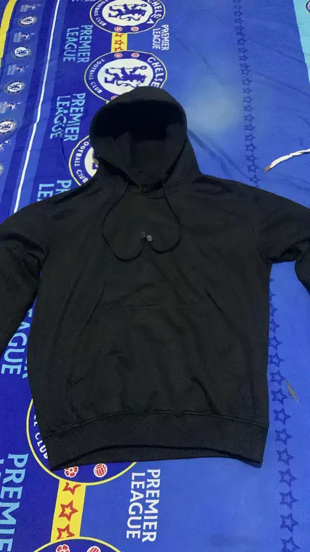 Sweater Hoodie hitam polos