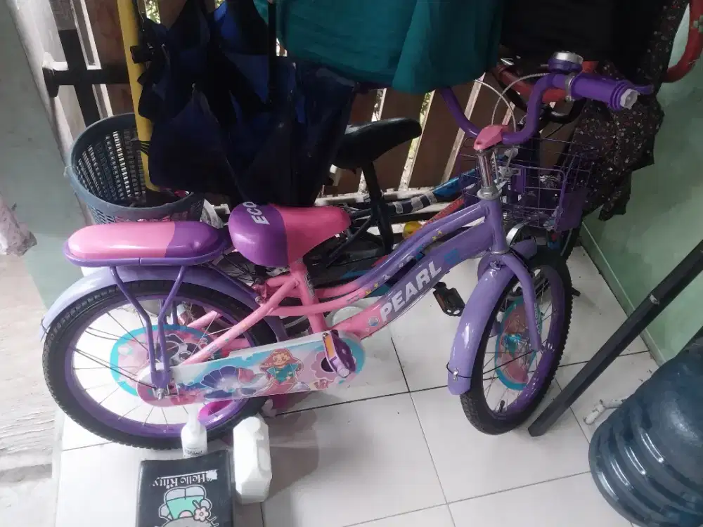 Sepeda anak perempuan