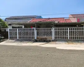 Rumah Strategis di Kota Harapan Indah dekat Terminal Siap KPR J-20583