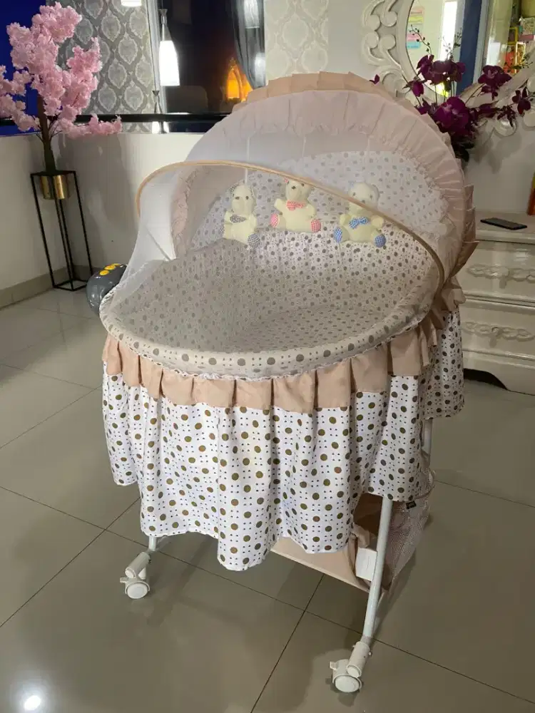 Dijual cepat box bayi merk pliko