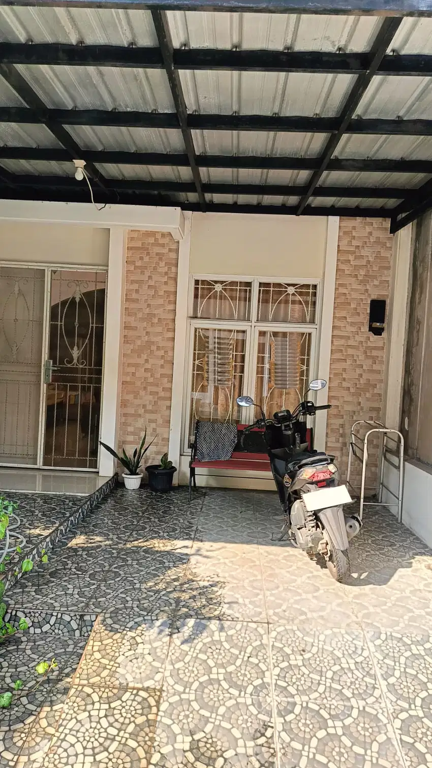 Disewakan Rumah Full Furnish di Cluster Nirwana, Modernland, Tangerang
