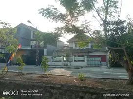 Rumah Lama Tepi Jalan Boulevard Bumi Anggrek Bekasi