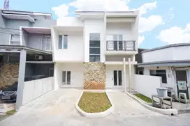 Dijual rumah 2 lantai siap huni di Royal Residence Tambun Bekasi