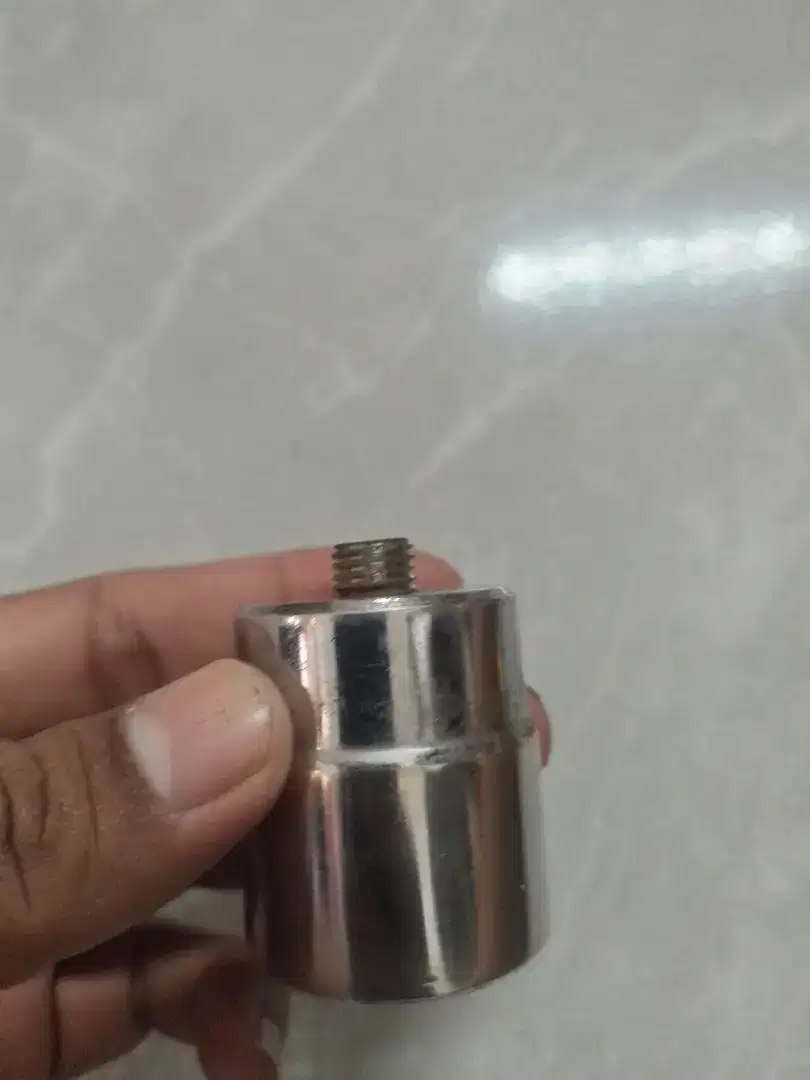 Peninggi motor shock belakang.