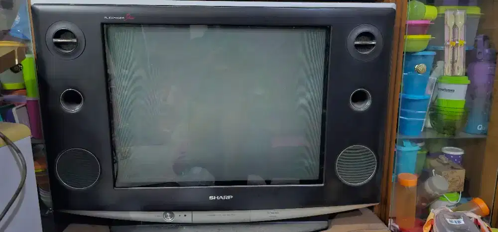 Televisi Sharp Alexander Slim