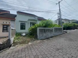 Dijual Rumah halaman luas One Gate Sistem di Goa Gong, Jimbaran.