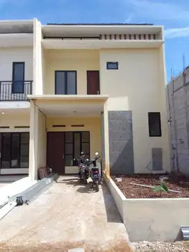 Dijual Rumah dekat Stasiun masih bisa nego Lokasi Strategis dan Asri