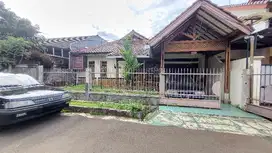 Rumah 1 Lantai Hadap Taman di Pamulang Permai Dekat Sekolah
